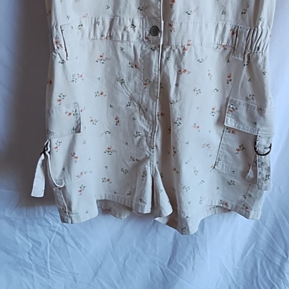 Celebrity Pink floral shorts romper size L - Picture 3 of 8